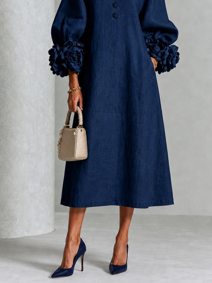 Vestido midi azul marino con botones y flores