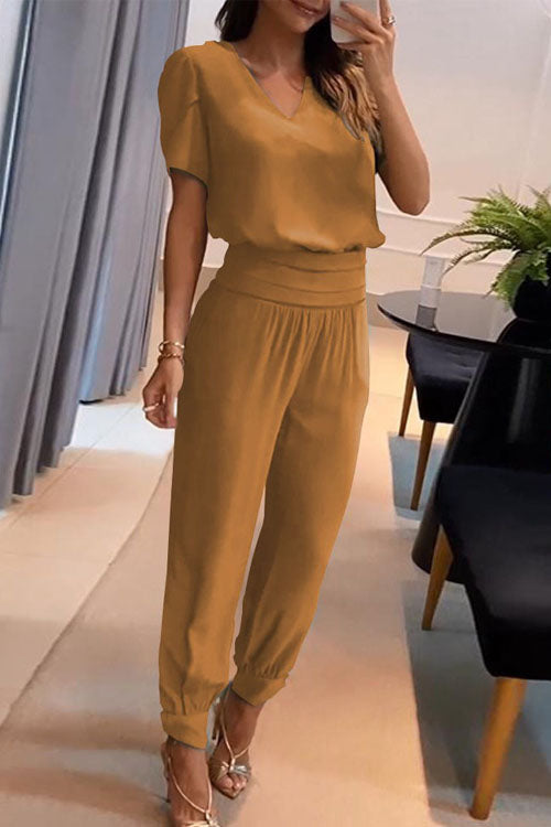 Conjunto casual con escote en V