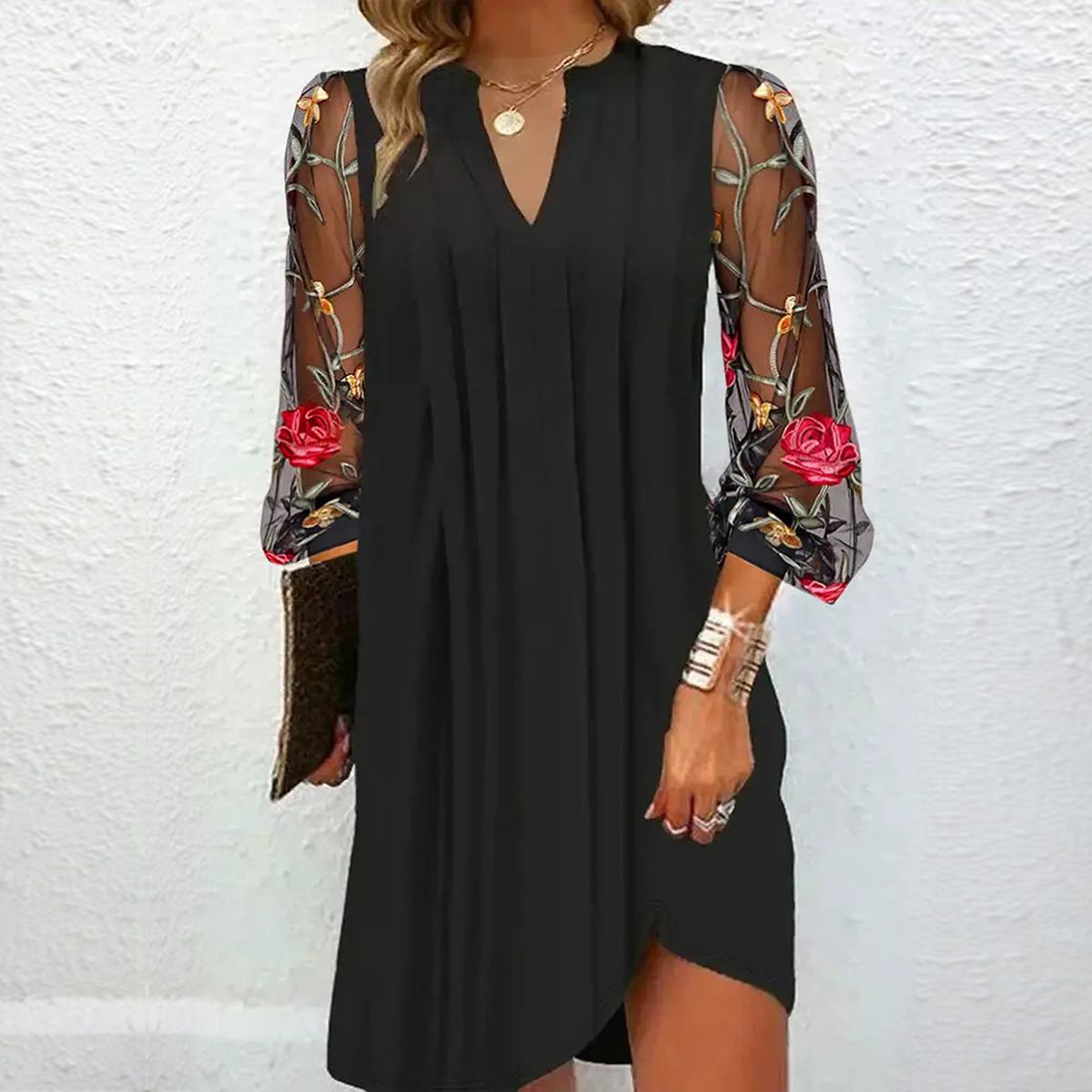 REAL | Vestido exclusivo con mangas florales