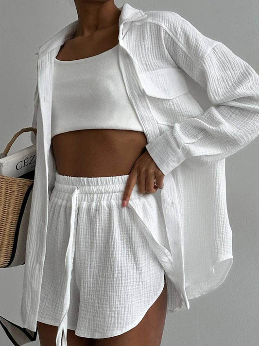Conjunto minimalista de camisa y pantalón corto