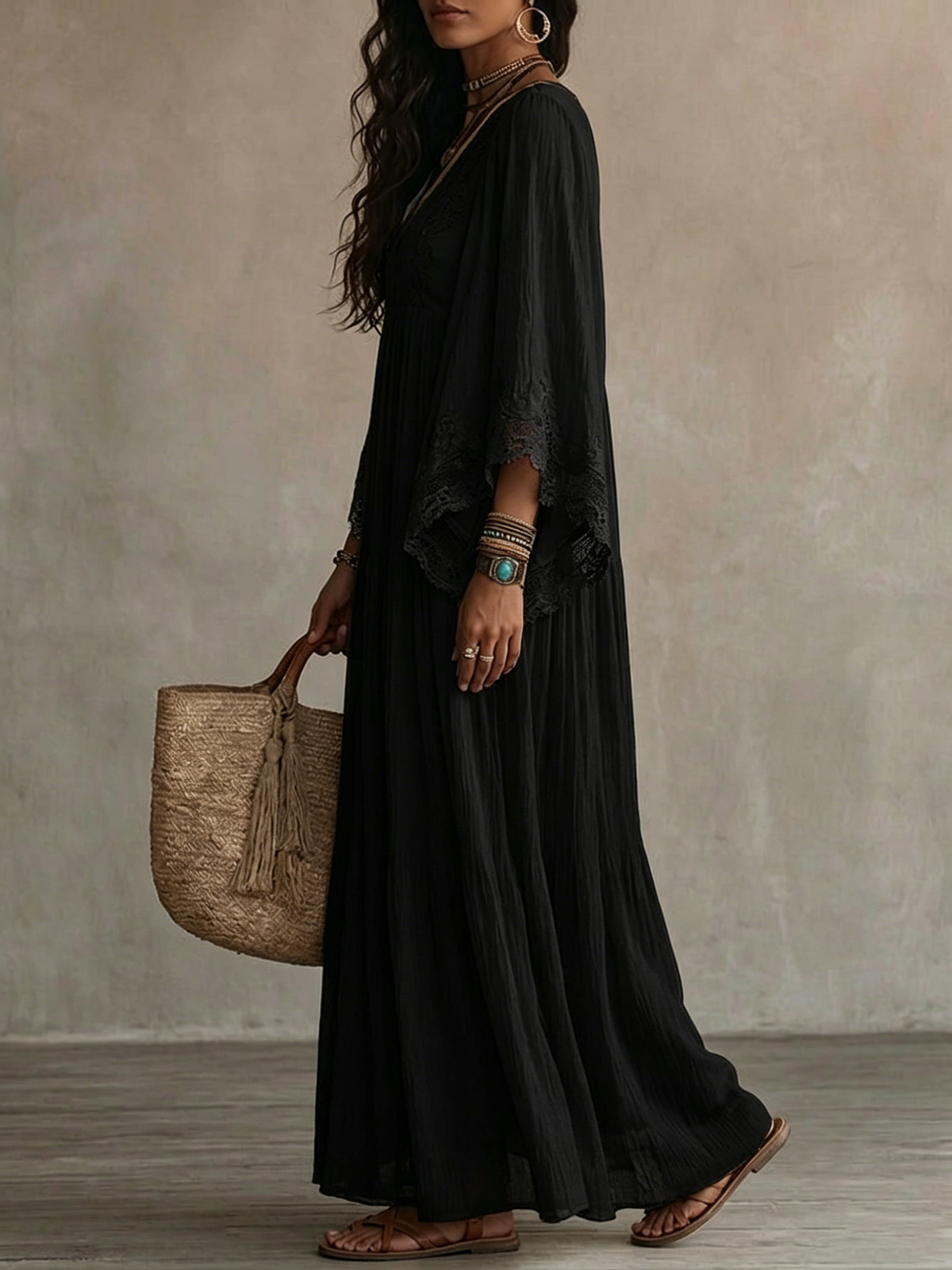 Adelaida | Vestido negro con escote en V y mangas amplias