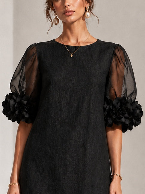 Rosario | Vestido corto con mangas de organza y flores