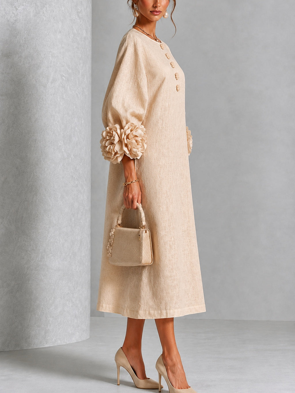 Vestido midi beige con botones y estampado floral