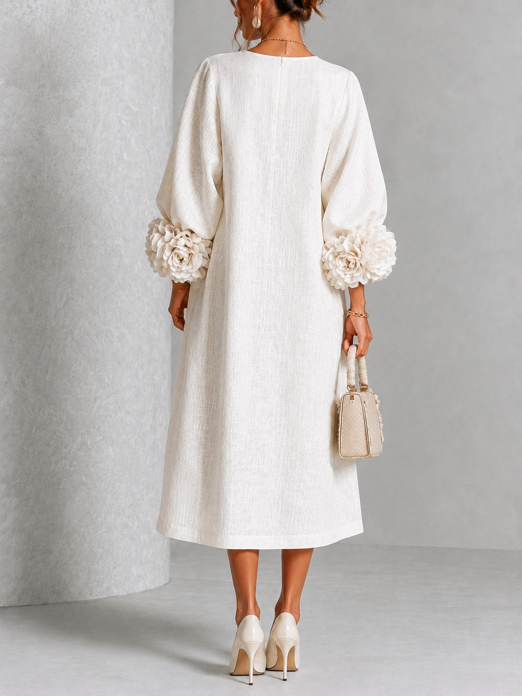 Vestido midi blanco con botones y flores