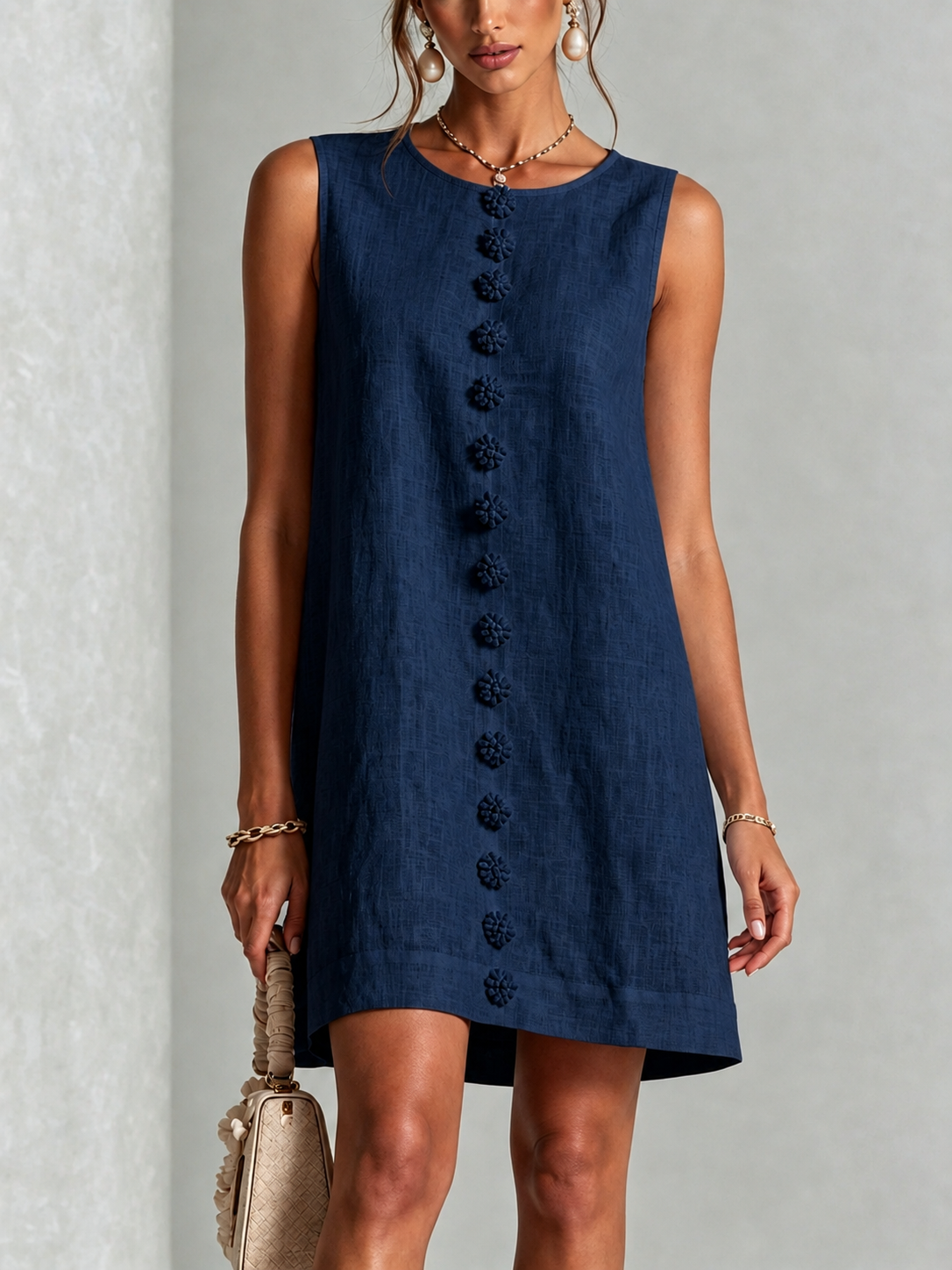 Raquel | Vestido elegante azul marino con flores decorativas