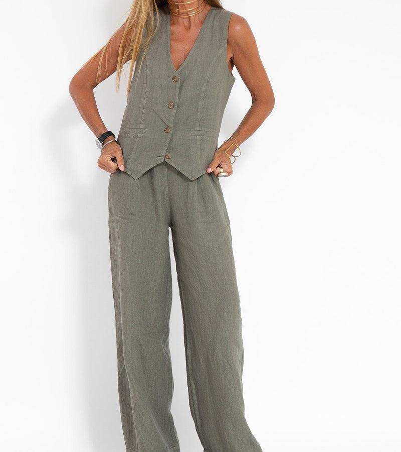 Conjunto de chaleco y pantalón