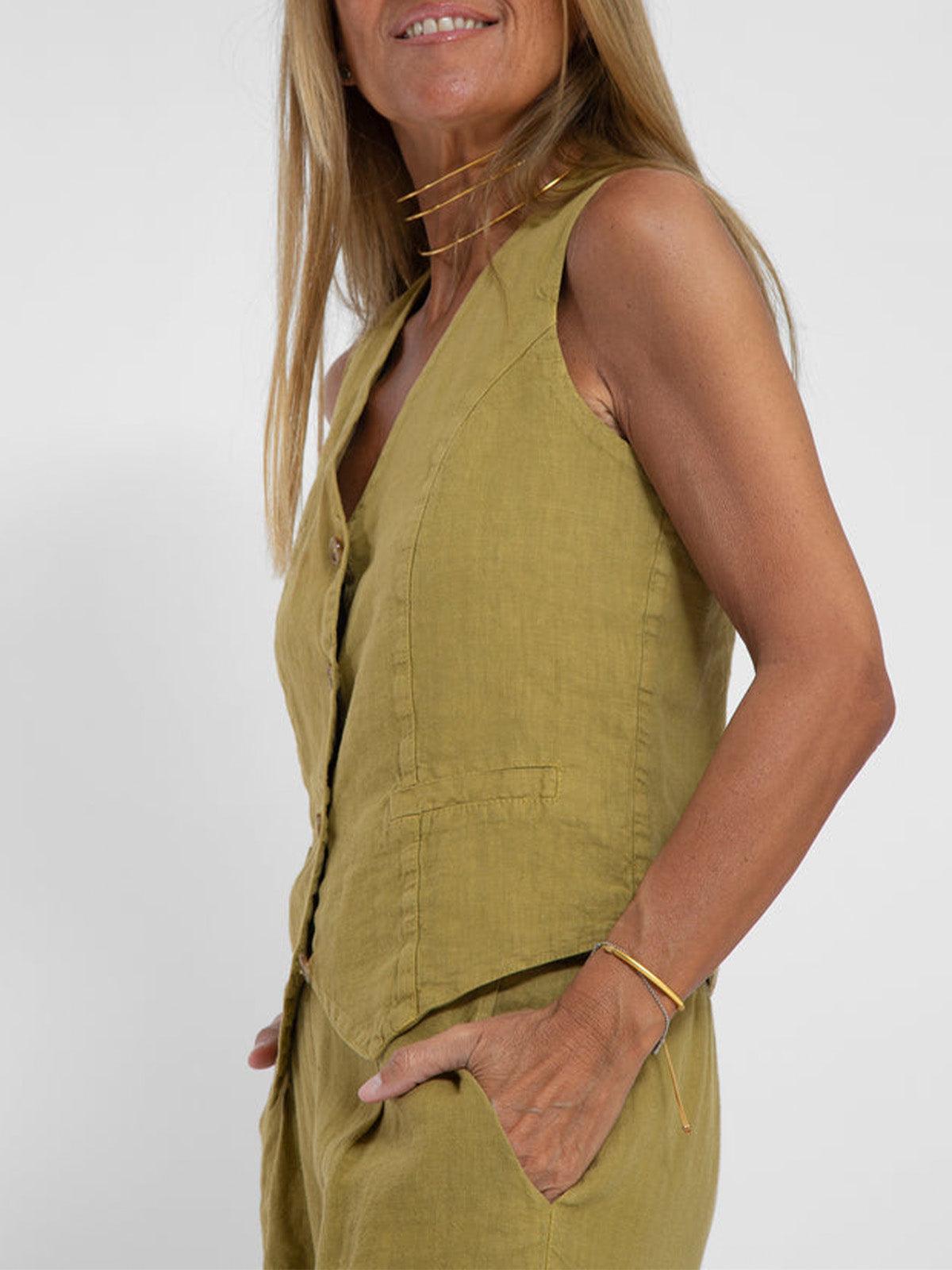 Conjunto de chaleco y pantalón