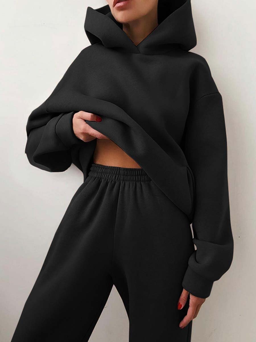 Conjunto casual con capucha