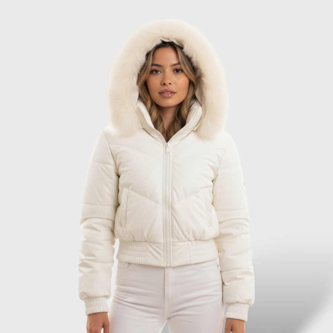 Chaqueta corta con capucha y pelo sintético