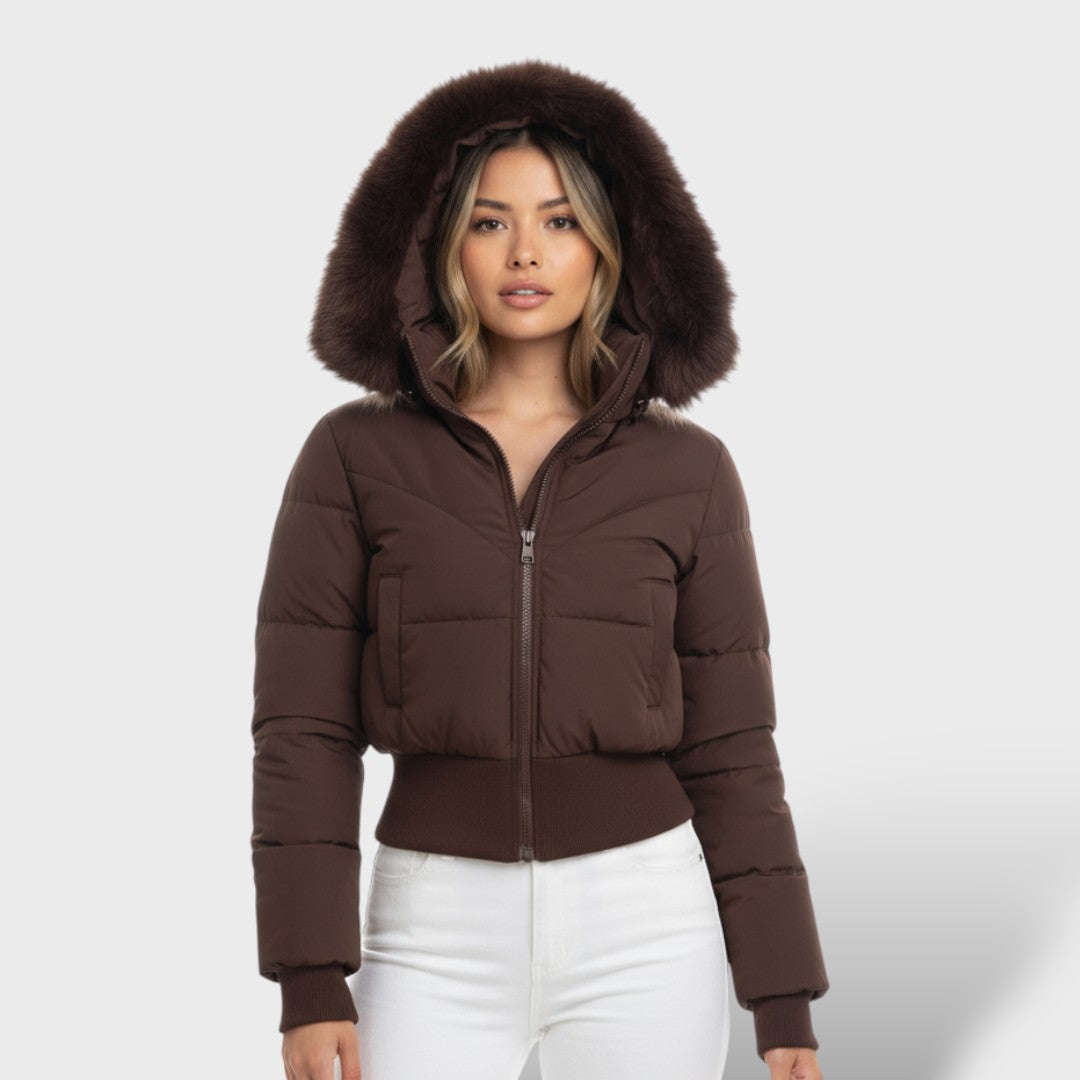 Chaqueta corta con capucha y pelo sintético