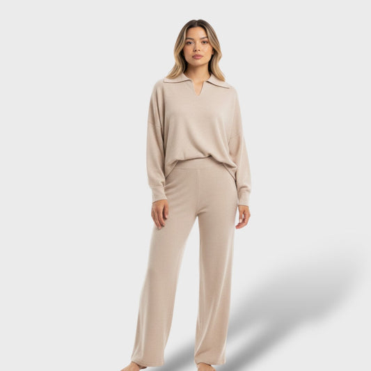 Conjunto elegante de punto para mujer
