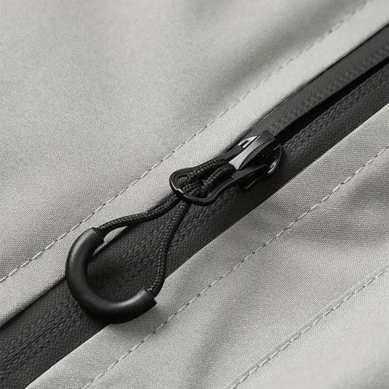 REAL | Chaqueta impermeable exclusiva